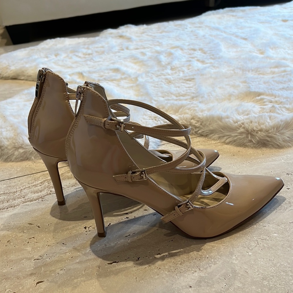 Marc Fisher nude heels